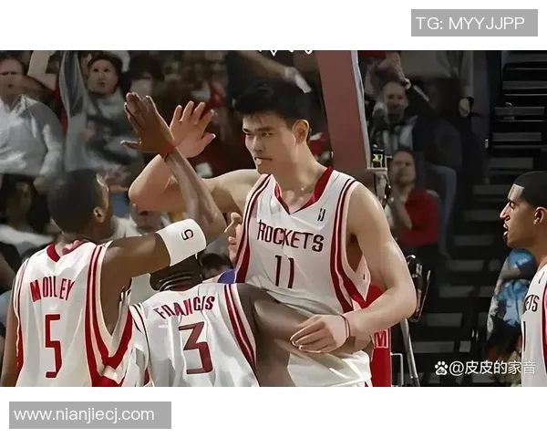 姚明如何在NBA赛场上模仿巨星们的经典动作与风格