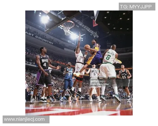 全球篮球联赛全明星阵容大揭秘各国明星球员齐聚一堂展现精彩对决